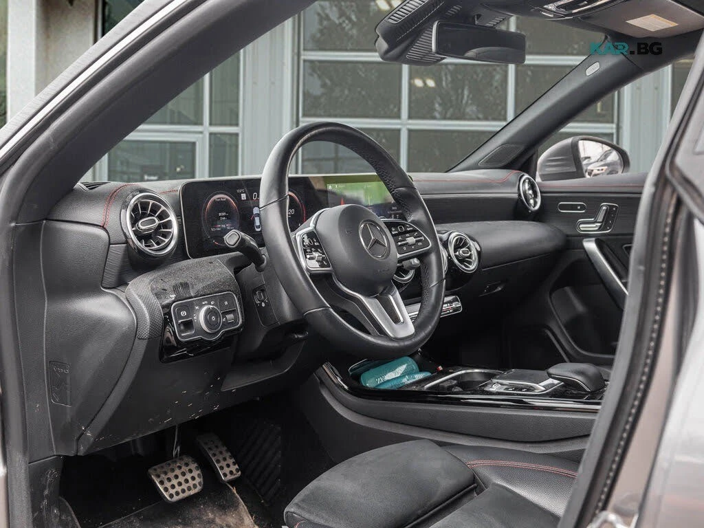 Mercedes-Benz CLA * AMG Line * PANORAMA *  AвтоКредит * (ЦЕНА ДО БГ), снимка 7 - Автомобили и джипове - 55847466