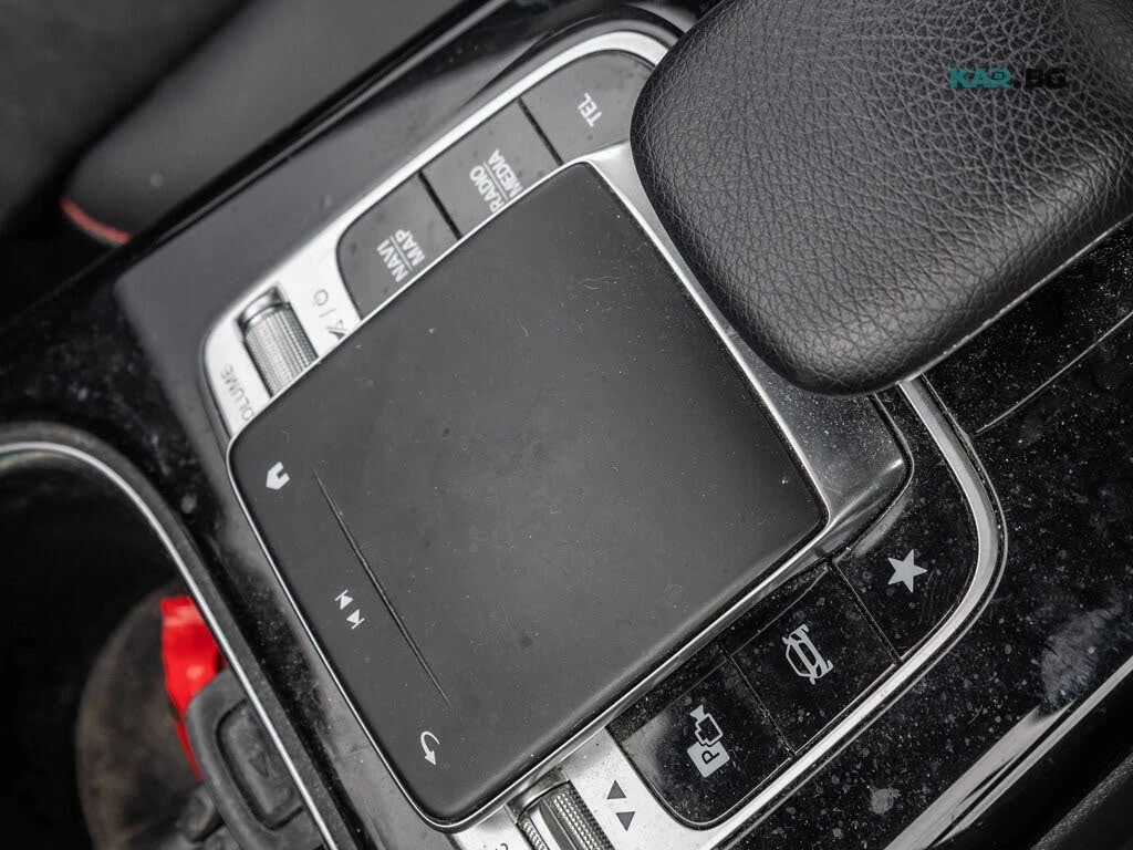 Mercedes-Benz CLA * AMG Line * PANORAMA *  AвтоКредит * (ЦЕНА ДО БГ), снимка 15 - Автомобили и джипове - 55847466