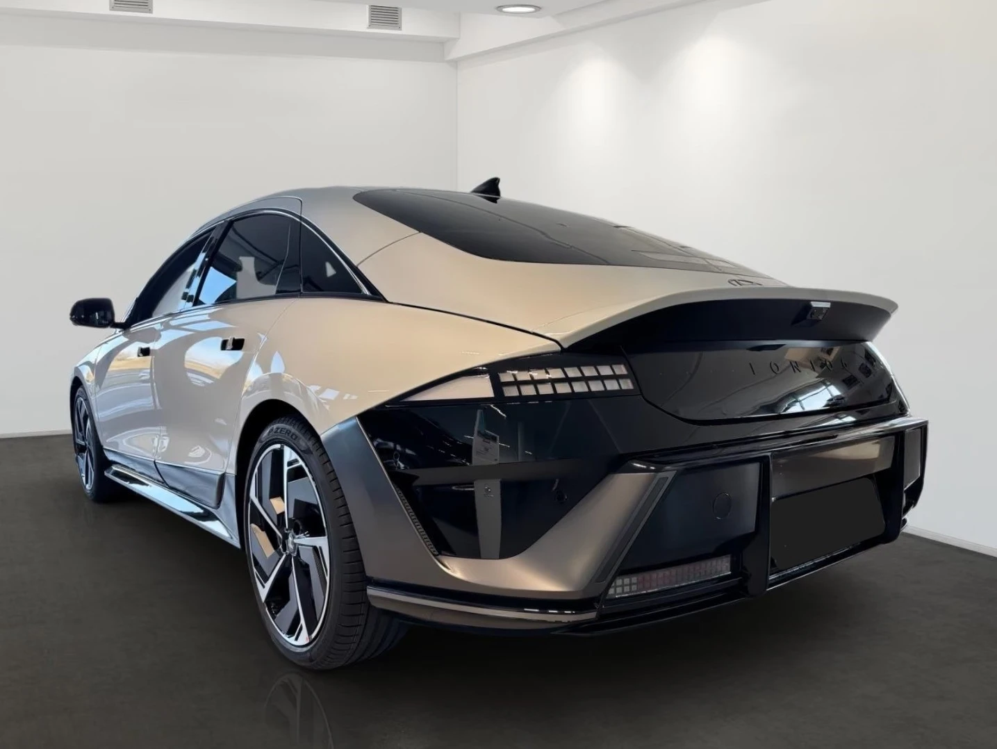 Hyundai Ioniq 6 Facelift* N-Line* Electro* 4WD, снимка 4 - Автомобили и джипове - 56020746