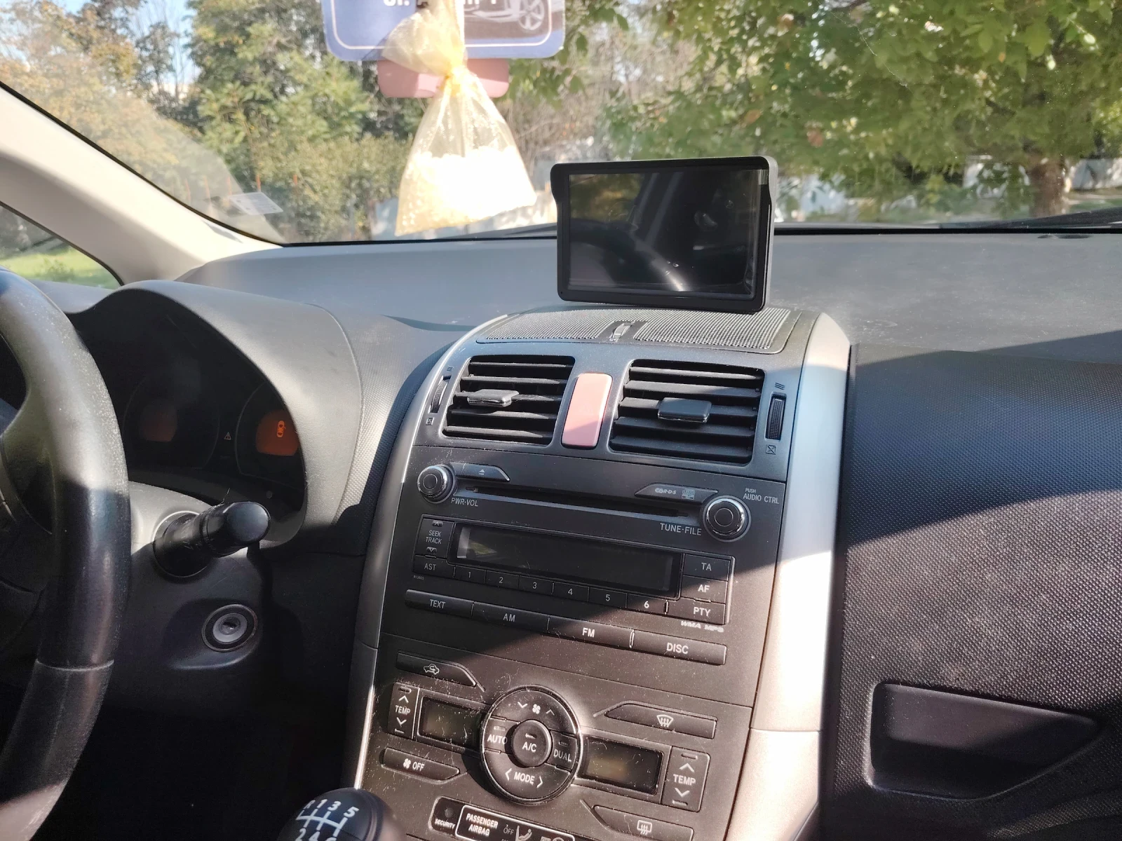 Toyota Auris, снимка 13 - Автомобили и джипове - 56164962