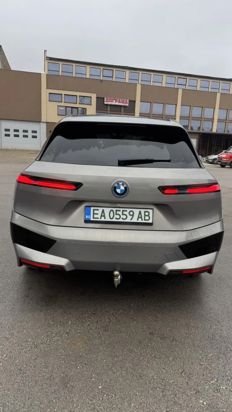 BMW iX xDrive 40-Гаранционно, снимка 4 - Автомобили и джипове - 45808917