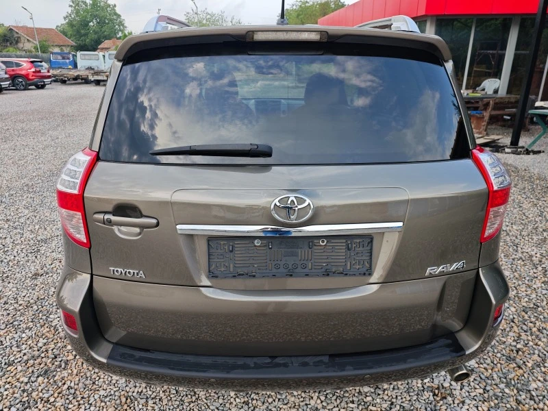 Toyota Rav4 ПОДАРЪК 4Л.ДЖАН/4 З.ГУМИ/CROS/KEYLES/РОЛБ/РЕЙЛ/NAV, снимка 9 - Автомобили и джипове - 46647586