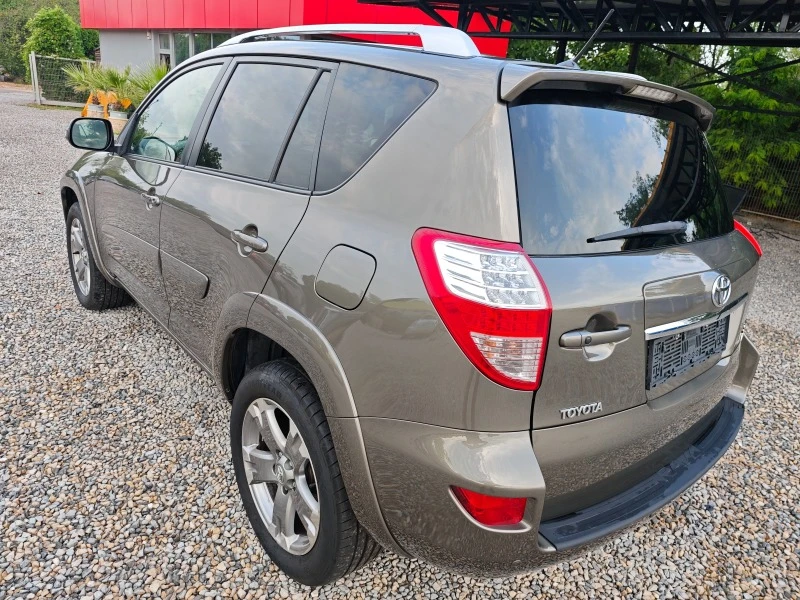 Toyota Rav4 ПОДАРЪК 4Л.ДЖАН/4 З.ГУМИ/CROS/KEYLES/РОЛБ/РЕЙЛ/NAV, снимка 8 - Автомобили и джипове - 46647586