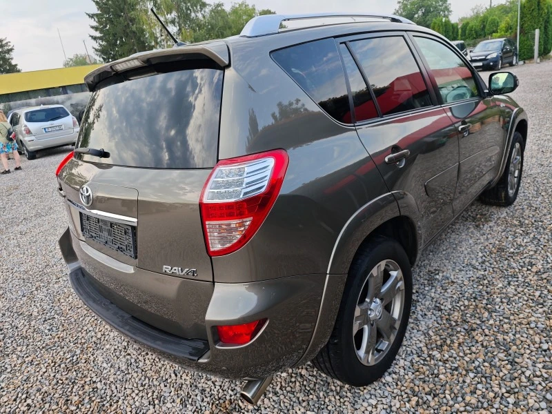 Toyota Rav4 ПОДАРЪК 4Л.ДЖАН/4 З.ГУМИ/CROS/KEYLES/РОЛБ/РЕЙЛ/NAV, снимка 10 - Автомобили и джипове - 46647586