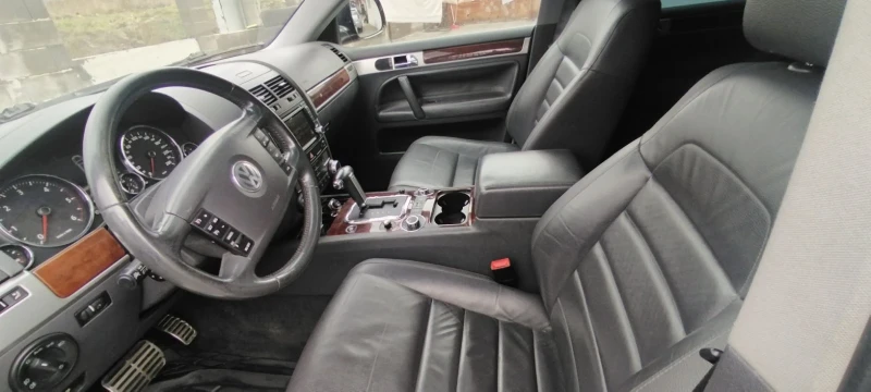 VW Touareg Vw Tuareg 5. 0 V10TDI . 4х4  Бартер, снимка 12 - Автомобили и джипове - 48375391