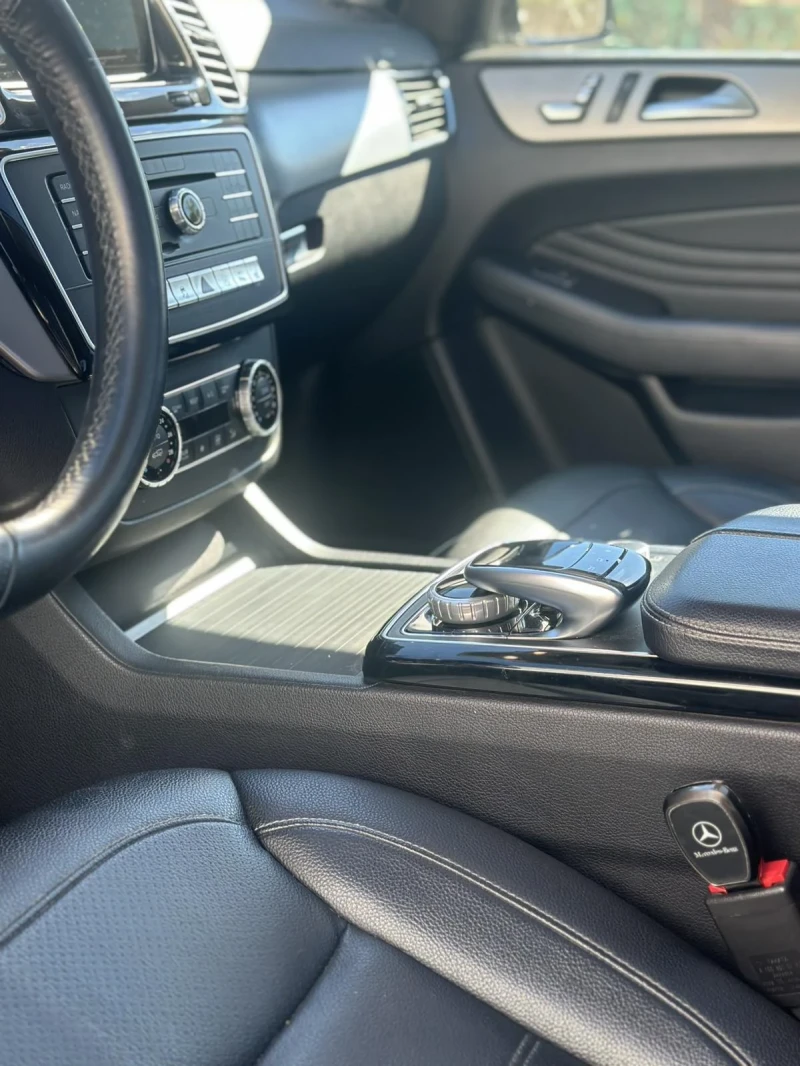 Mercedes-Benz GLE 400 AMG, снимка 10 - Автомобили и джипове - 52205283