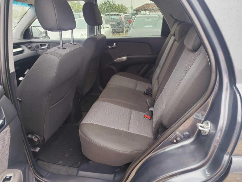 Kia Sportage 2.0 дизел 4х4, снимка 13 - Автомобили и джипове - 52018223