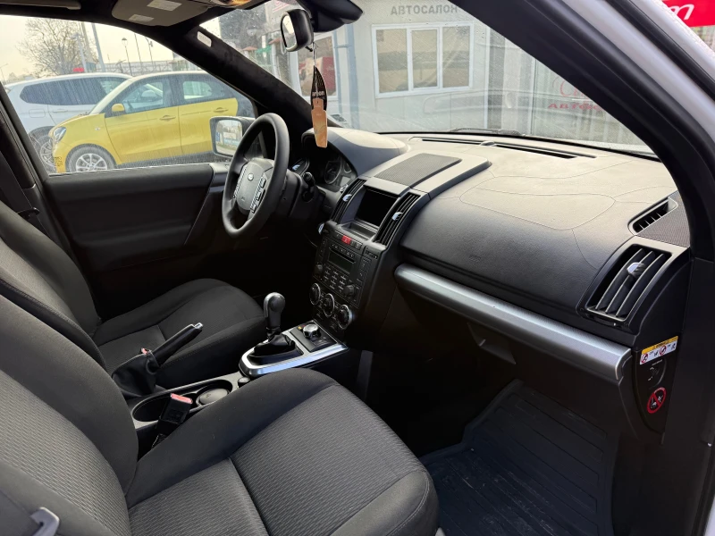 Land Rover Freelander 2.2, снимка 11 - Автомобили и джипове - 52415154