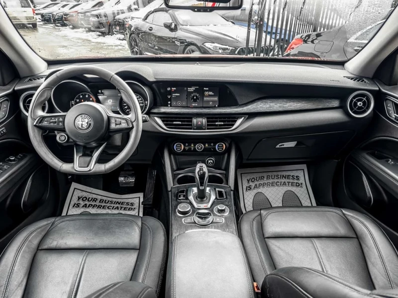 Alfa Romeo Stelvio * CARFAX * ЦЕНА ДО БГ, снимка 16 - Автомобили и джипове - 53087652