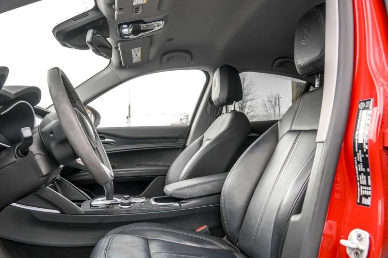 Alfa Romeo Stelvio * CARFAX * ЦЕНА ДО БГ, снимка 13 - Автомобили и джипове - 53087652