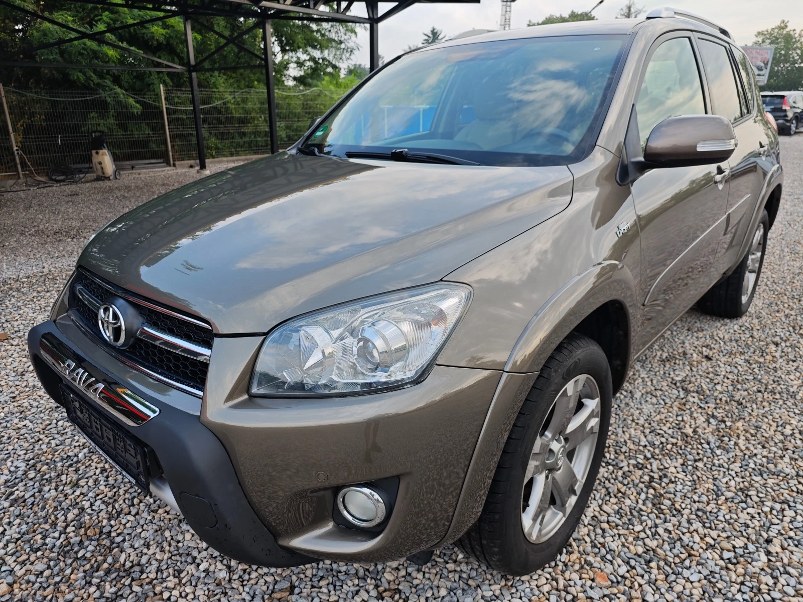 Toyota Rav4 ПОДАРЪК 4Л.ДЖАН/4 З.ГУМИ/CROS/KEYLES/РОЛБ/РЕЙЛ/NAV - [1] 