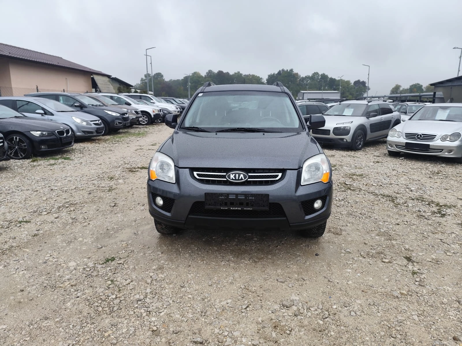 Kia Sportage 2.0 дизел 4х4 - изображение 2