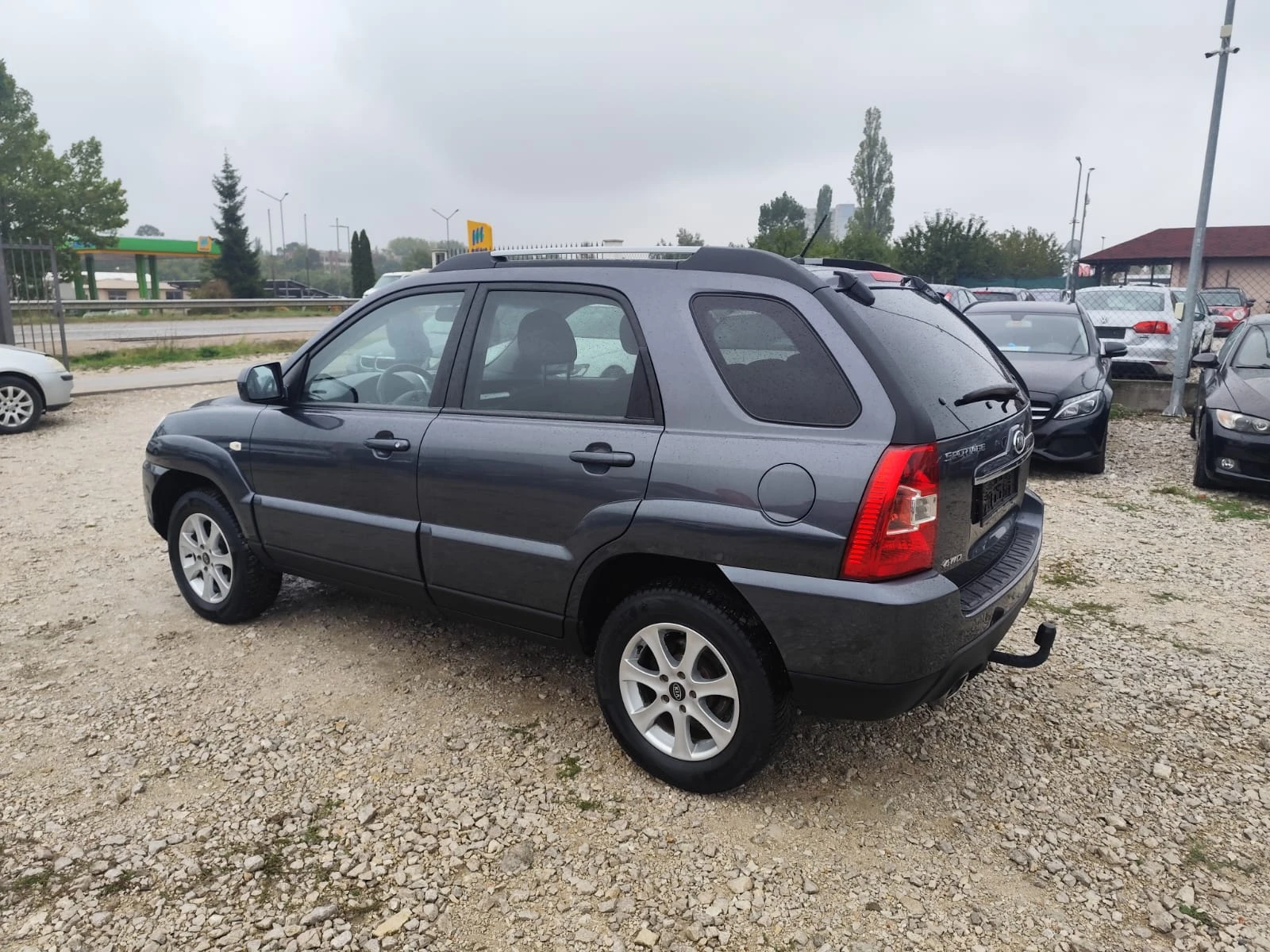 Kia Sportage 2.0 дизел 4х4 - изображение 8