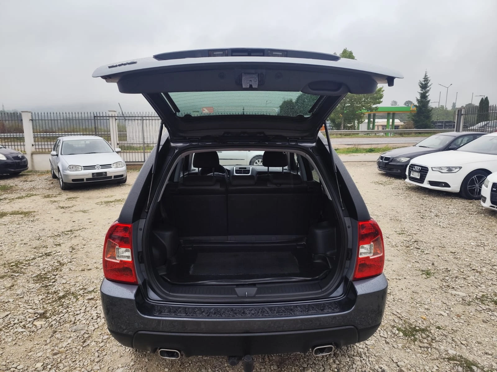 Kia Sportage 2.0 дизел 4х4 - изображение 7