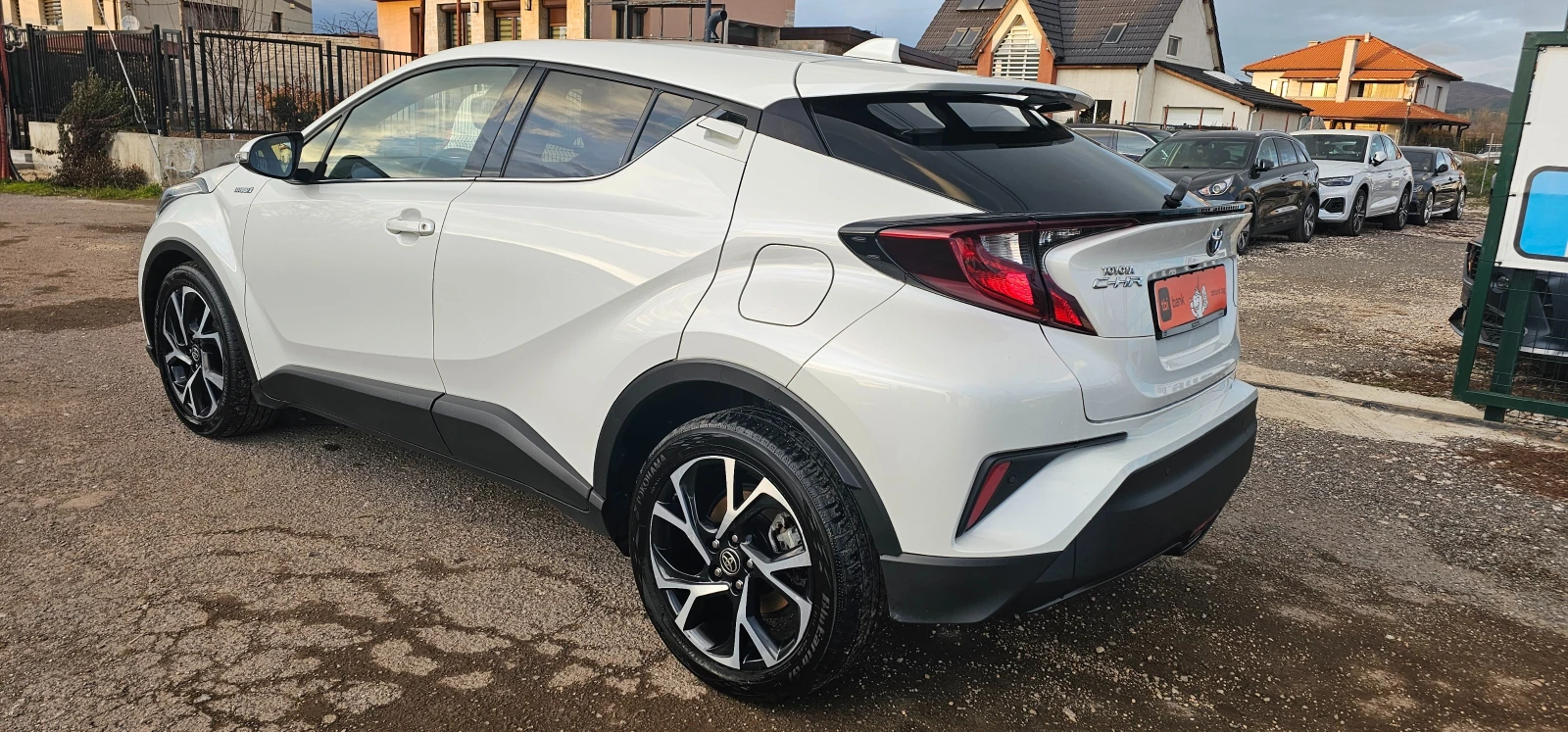 Toyota C-HR 1.8i HYBRID FACE - изображение 10