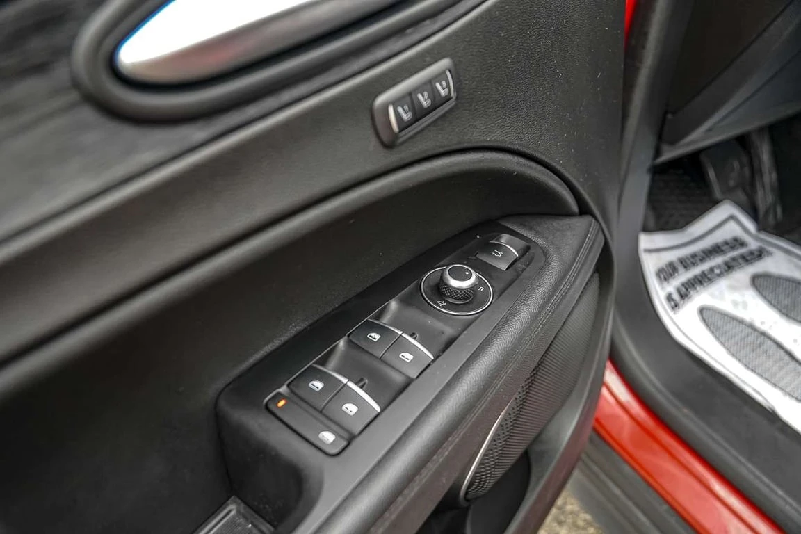 Alfa Romeo Stelvio * CARFAX * ЦЕНА ДО БГ - изображение 10