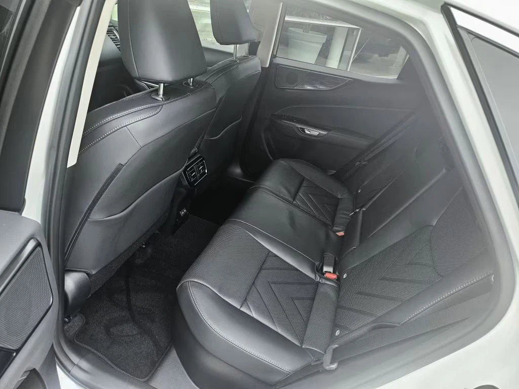 Lexus NX 350h НОВ!/2.5HEV/243HP/EXECUTIVE/AWD/HUD/360/LED/843g - изображение 8