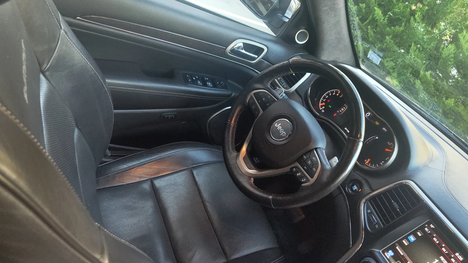 Jeep Grand cherokee 5.7 HEMI, снимка 4 - Автомобили и джипове - 53864757