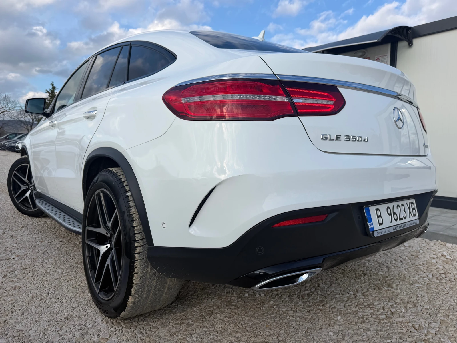 Mercedes-Benz GLE Coupe 350CDI AMG DISTR. PANO CAMERA HARMAN/KARDON, снимка 4 - Автомобили и джипове - 54044949