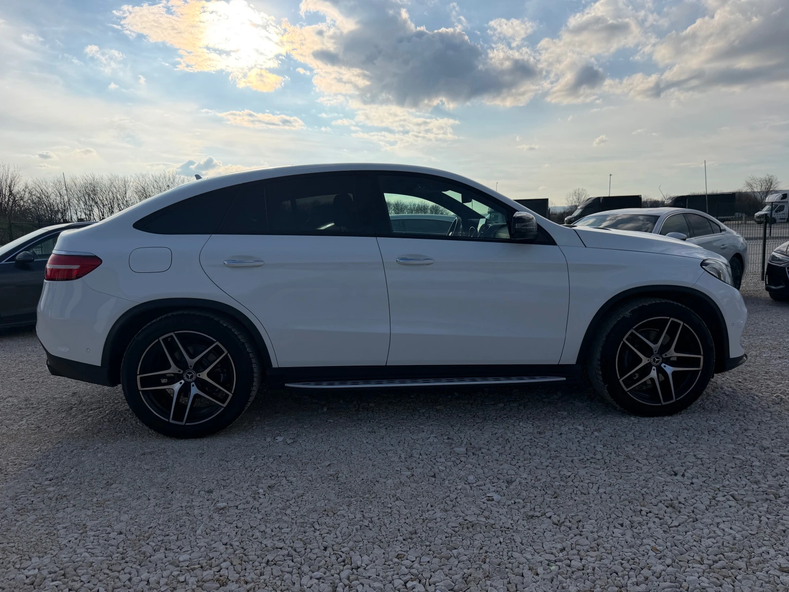 Mercedes-Benz GLE Coupe 350CDI AMG DISTR. PANO CAMERA HARMAN/KARDON, снимка 7 - Автомобили и джипове - 54044949