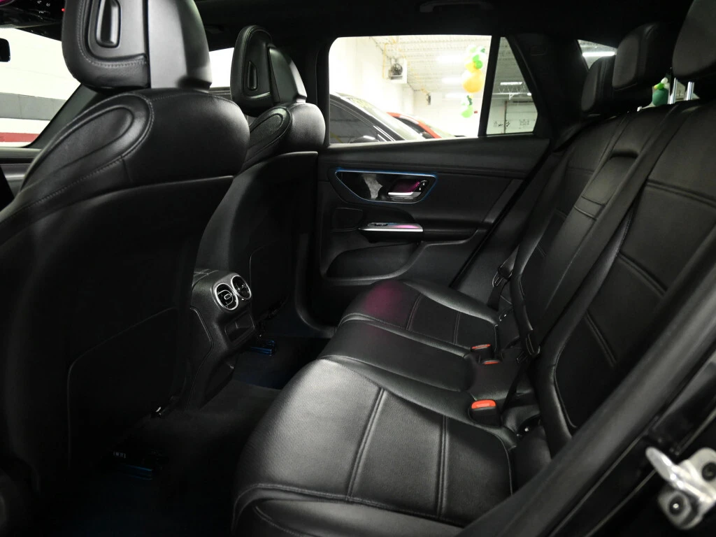 Mercedes-Benz GLC 300 4MATIC/No Accident/360CAM/Ambient/Navi/Heated Seat, снимка 17 - Автомобили и джипове - 54202071