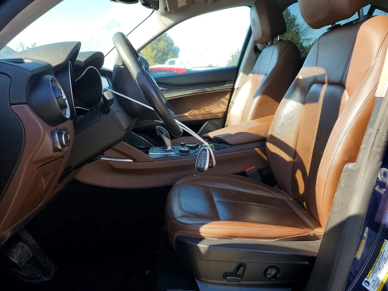 Alfa Romeo Stelvio 2.0l, снимка 7 - Автомобили и джипове - 54241454