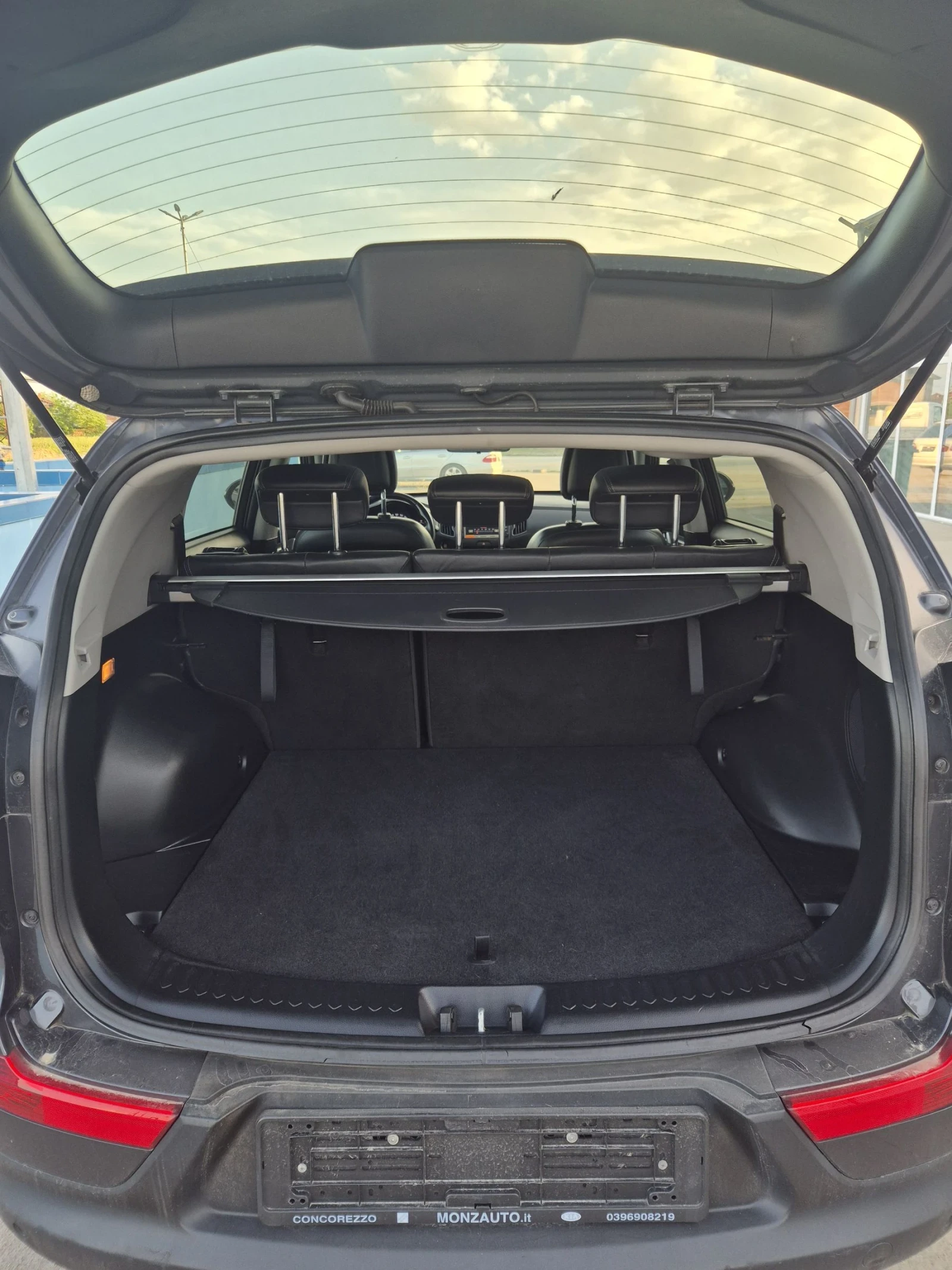 Kia Sportage 2.0 dizel, снимка 13 - Автомобили и джипове - 54512033