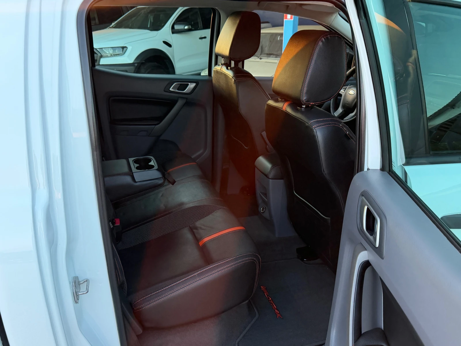 Ford Ranger 3.2 Автомат, снимка 4 - Автомобили и джипове - 54612764