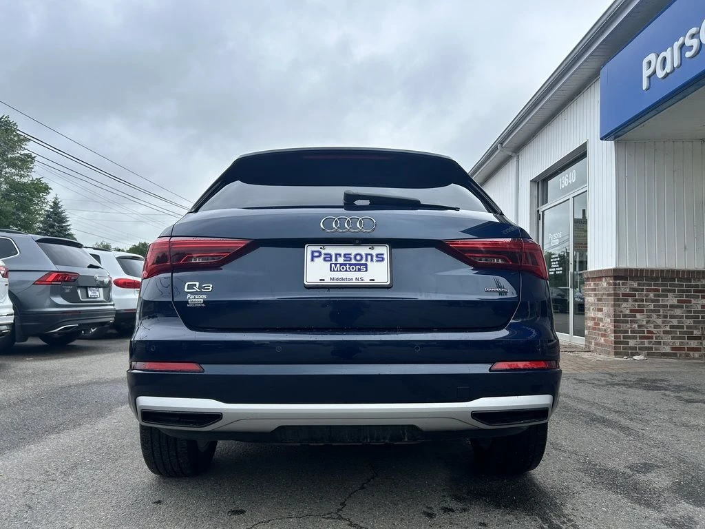 Audi Q3 45TFSI* MATRIX* * ДИСТРОНИК* МЪРТВА* ТОЧКА* ПАНОРА, снимка 8 - Автомобили и джипове - 55304180