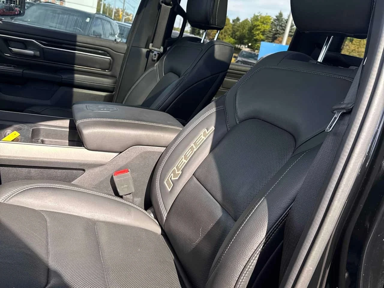 Dodge RAM 1500 * Rebel * АВТОКРЕДИТ БЕЗ ПЪРВОНАЧАЛНА ВНОСКА* , снимка 14 - Автомобили и джипове - 56240793