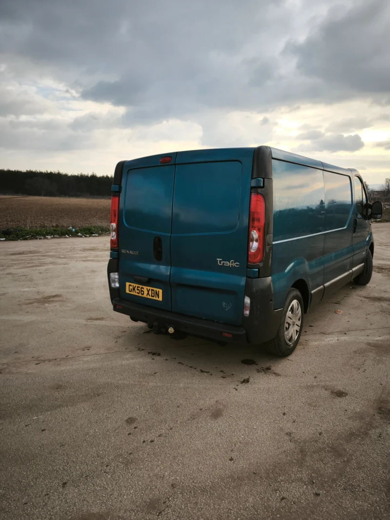 Renault Trafic, снимка 2 - Бусове и автобуси - 49321156