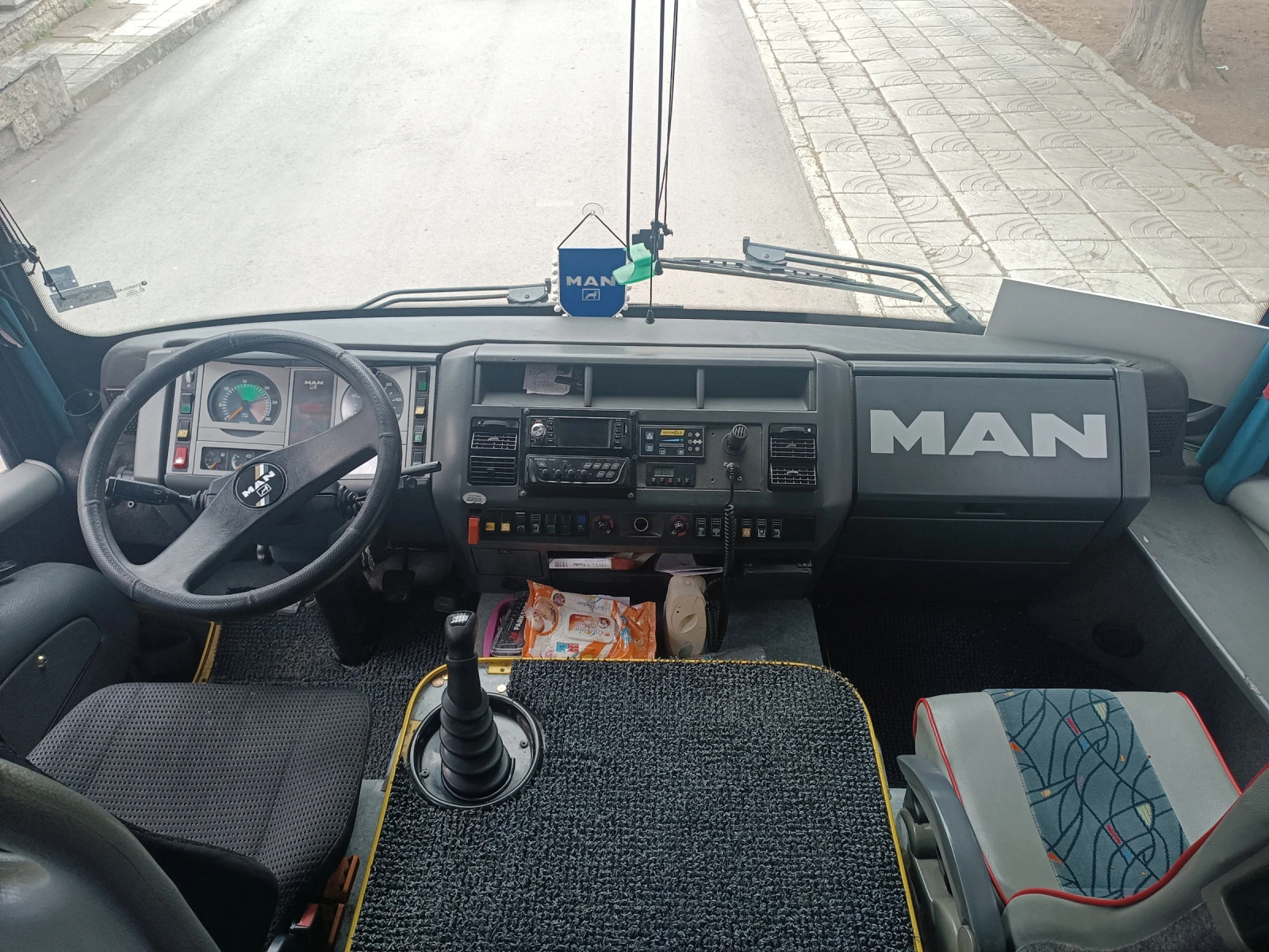 Man 10 220  - изображение 8