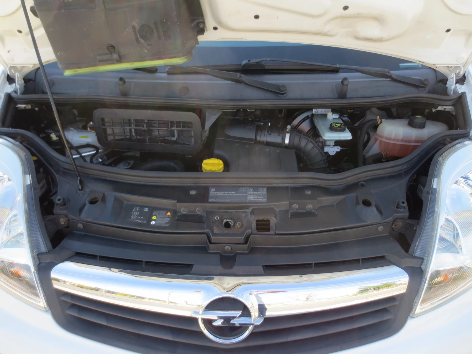 Renault Trafic 2.0 dci* MAKCИ* , снимка 17 - Бусове и автобуси - 56395091