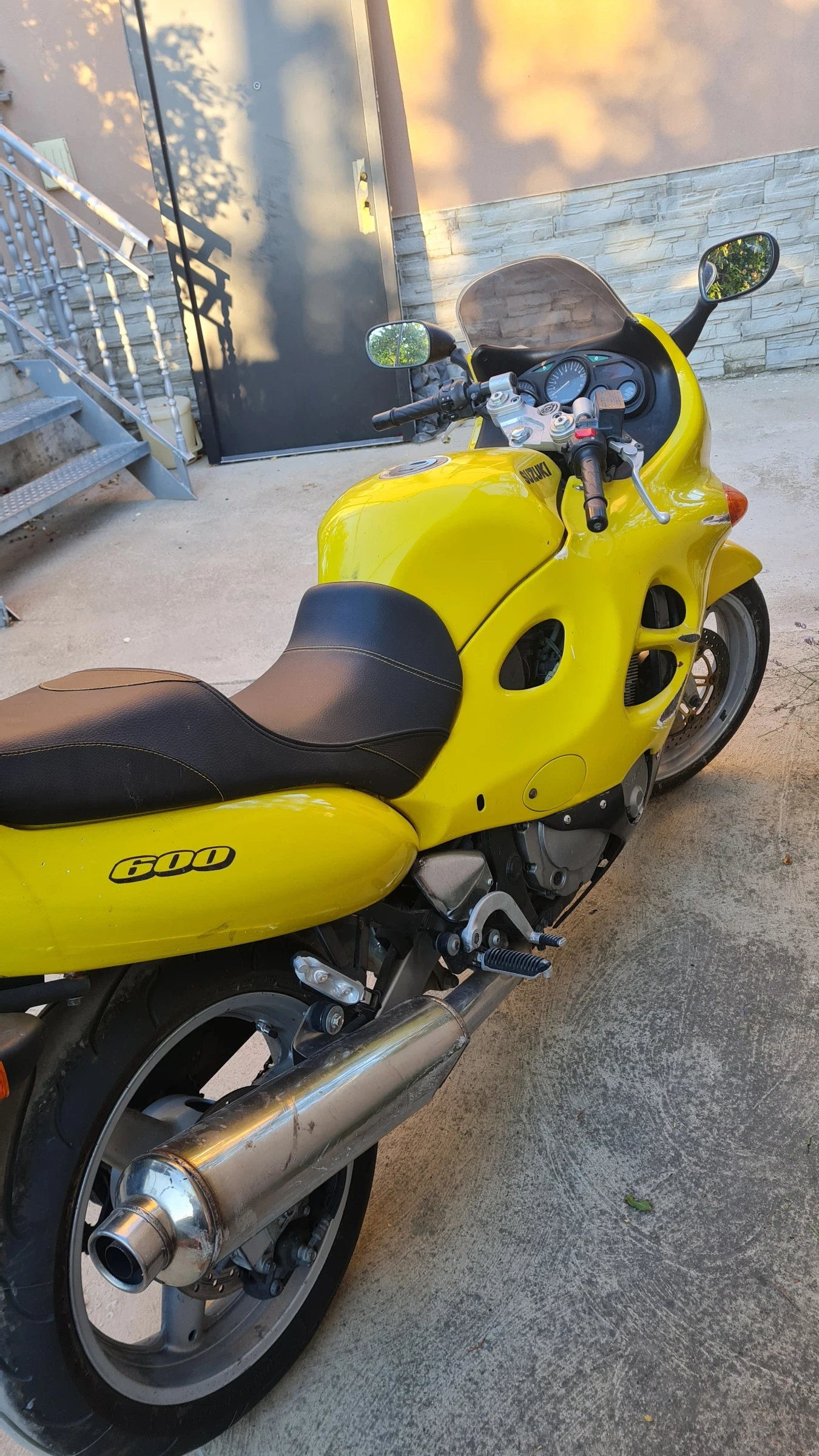 Suzuki Gsf Gsxf 600 - изображение 2