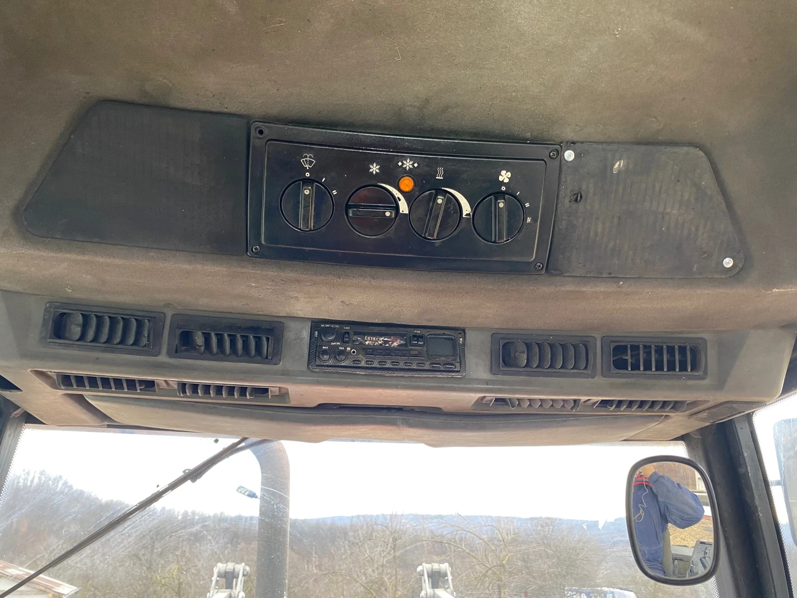 Трактор CASE IH 5150 132кс + челен товарач - изображение 10