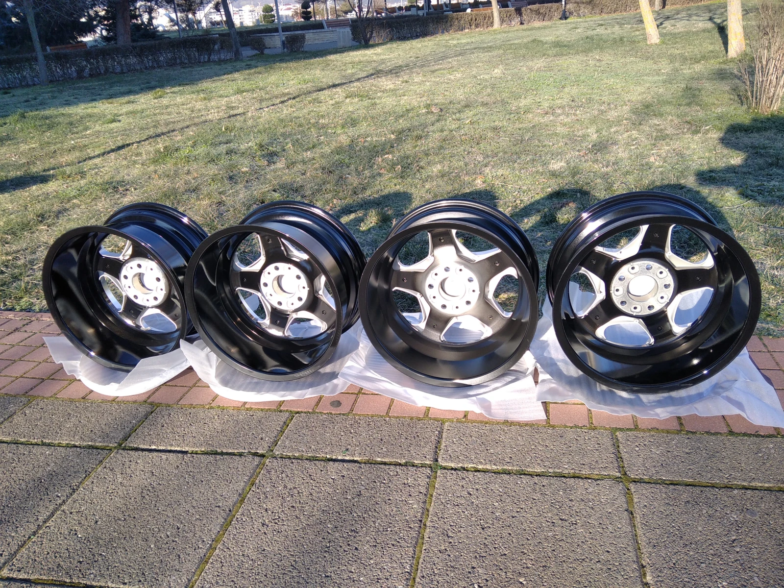 ������ | Mobile.bg � ����������� 4