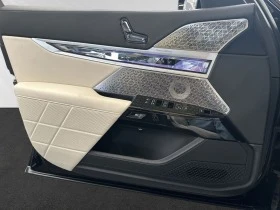 BMW 740 740d Theatre Screen , снимка 11