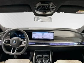 BMW 740 740d Theatre Screen , снимка 4