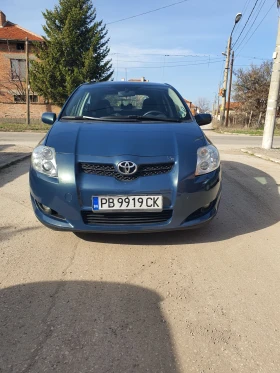 Toyota Auris  1