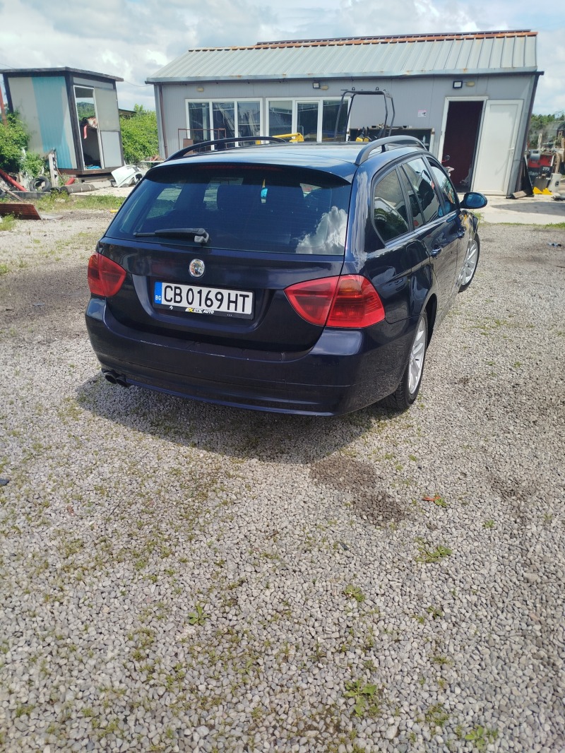 BMW 318 Комби, снимка 4 - Автомобили и джипове - 45885930