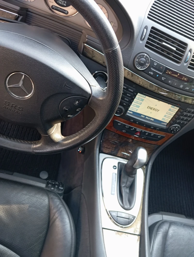 Mercedes-Benz E 320 W211, снимка 15 - Автомобили и джипове - 47780905