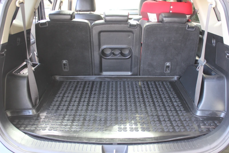 Kia Carens 1. 7 CRDi STYLE Panoramic Roof / , снимка 9 - Автомобили и джипове - 52173083