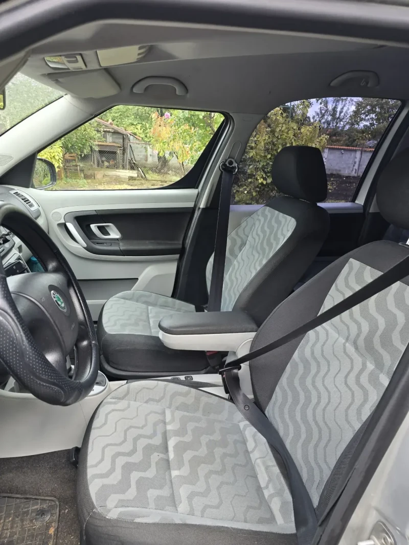 Skoda Roomster, снимка 9 - Автомобили и джипове - 52181411