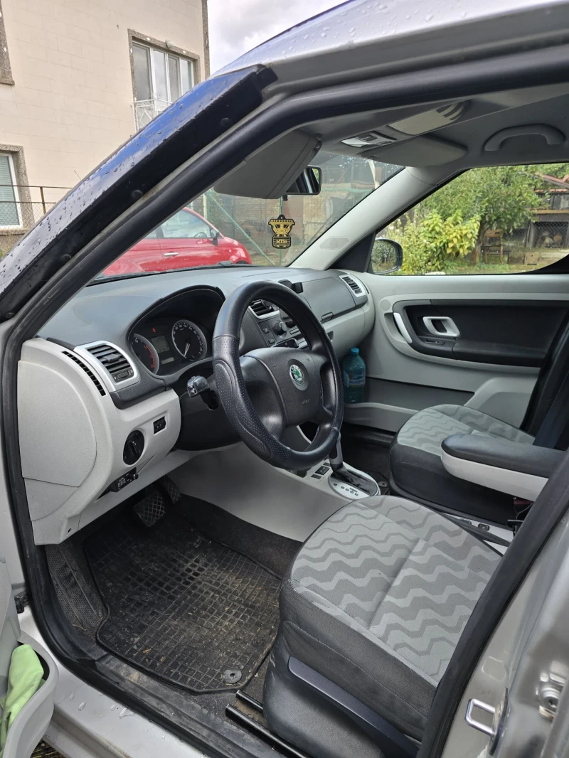 Skoda Roomster, снимка 8 - Автомобили и джипове - 52181411
