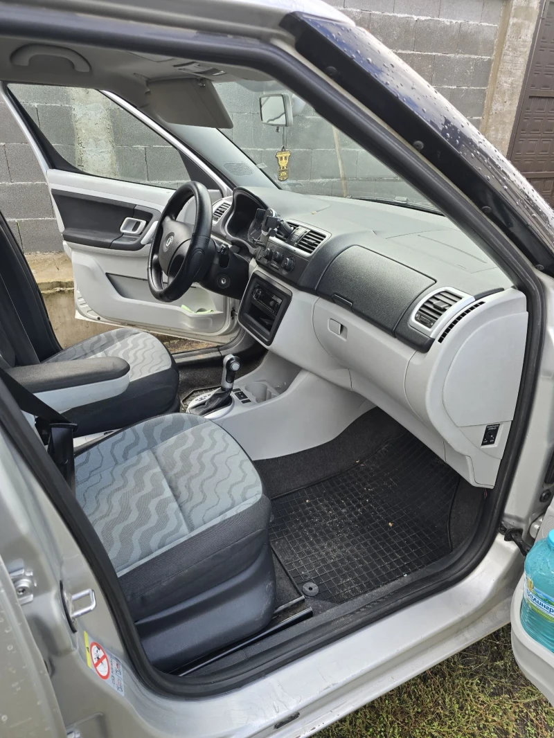 Skoda Roomster, снимка 12 - Автомобили и джипове - 52181411