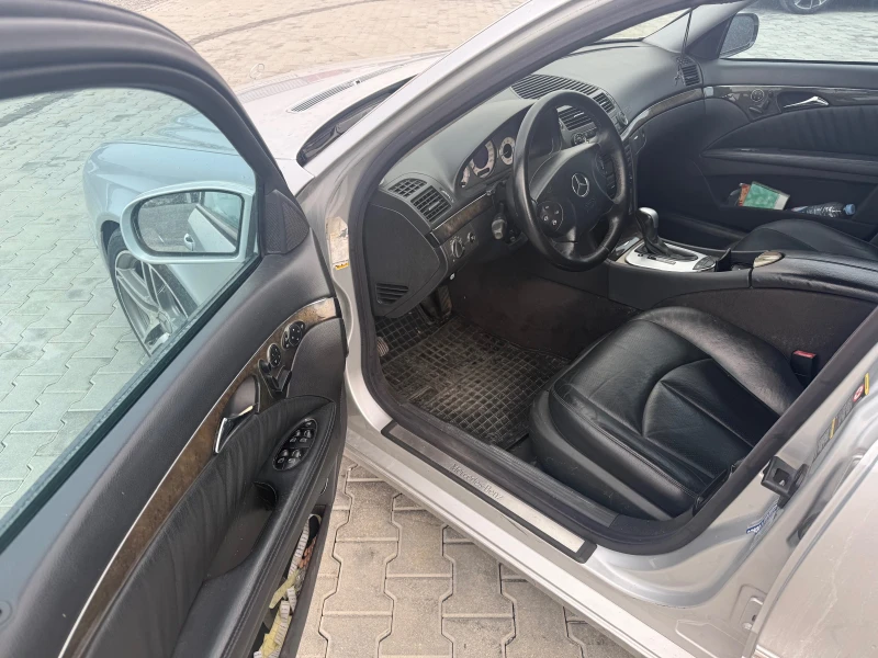 Mercedes-Benz E 500 5.0 i, снимка 9 - Автомобили и джипове - 52423595