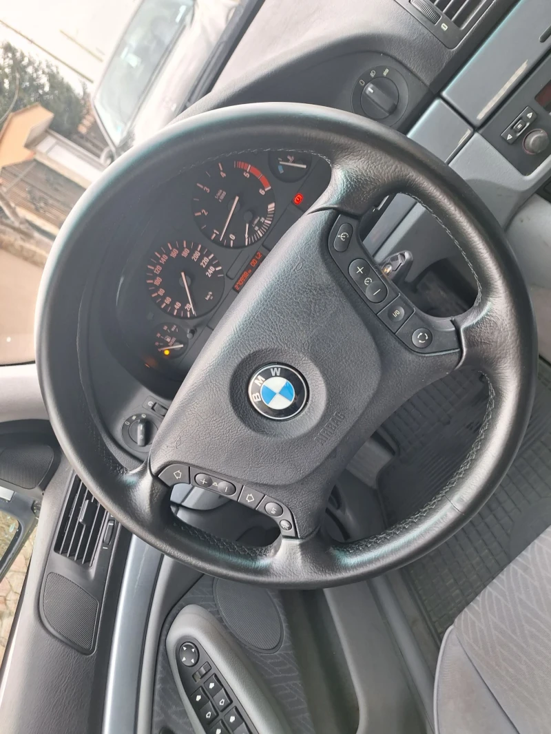 BMW 525, снимка 7 - Автомобили и джипове - 53251875