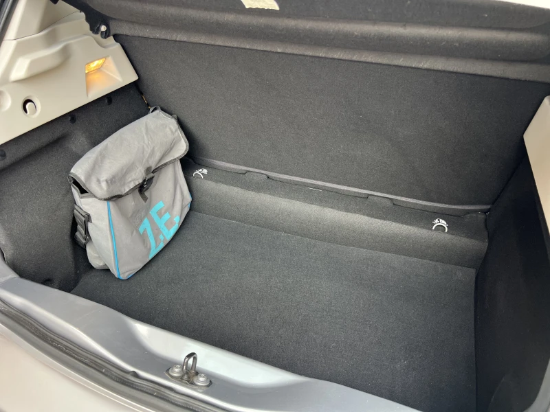 Renault Zoe ZEN, снимка 17 - Автомобили и джипове - 53400972