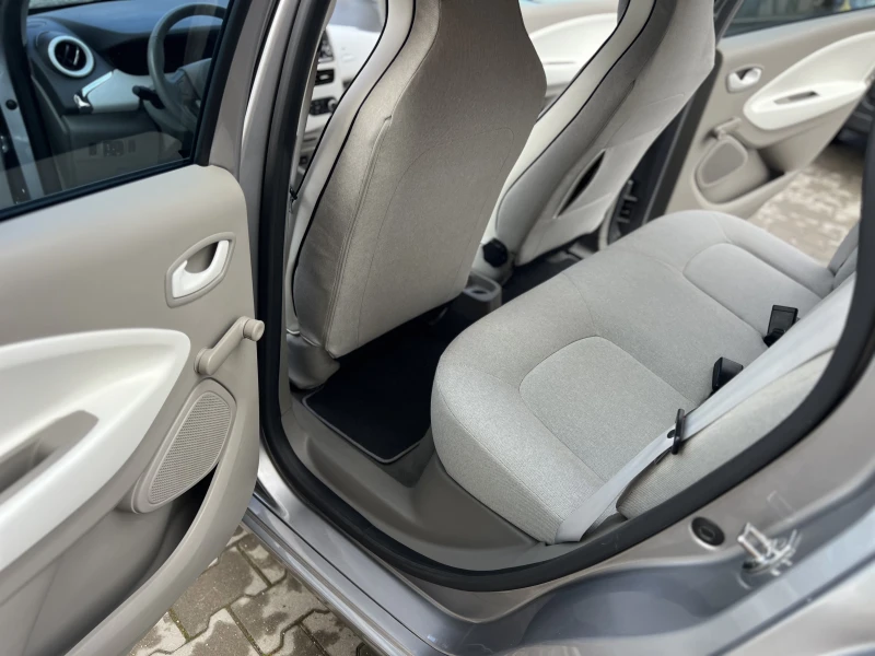 Renault Zoe ZEN, снимка 14 - Автомобили и джипове - 53400972