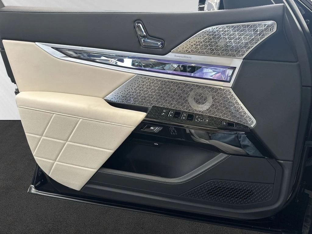 BMW 740 740d Theatre Screen  | Mobile.bg   11